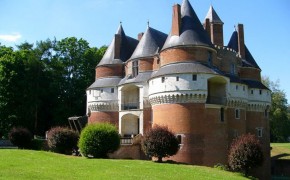 Chateau fort de rambures en picardie